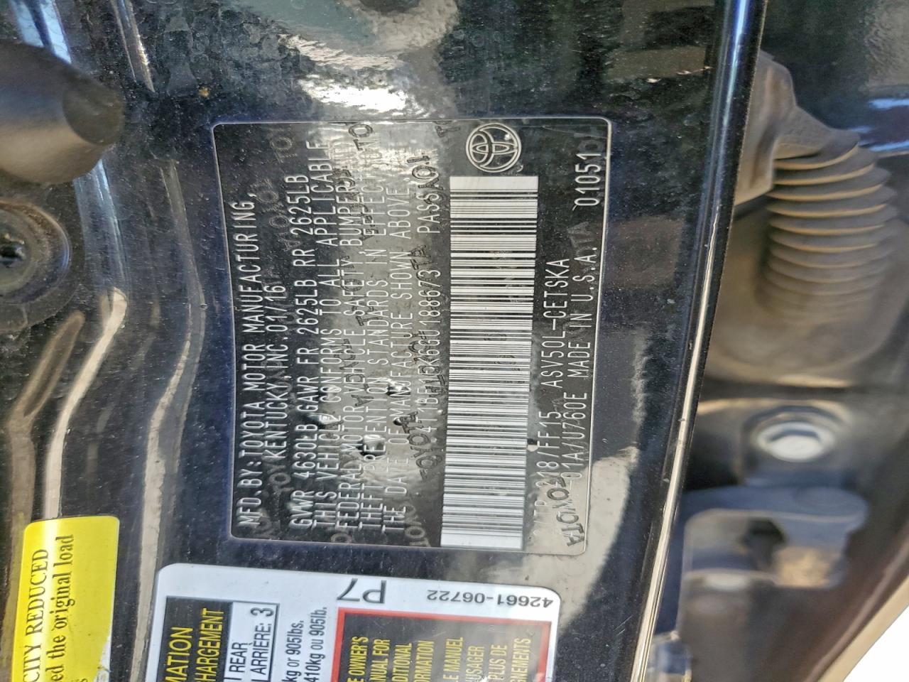 2016 TOYOTA CAMRY LE photo 12