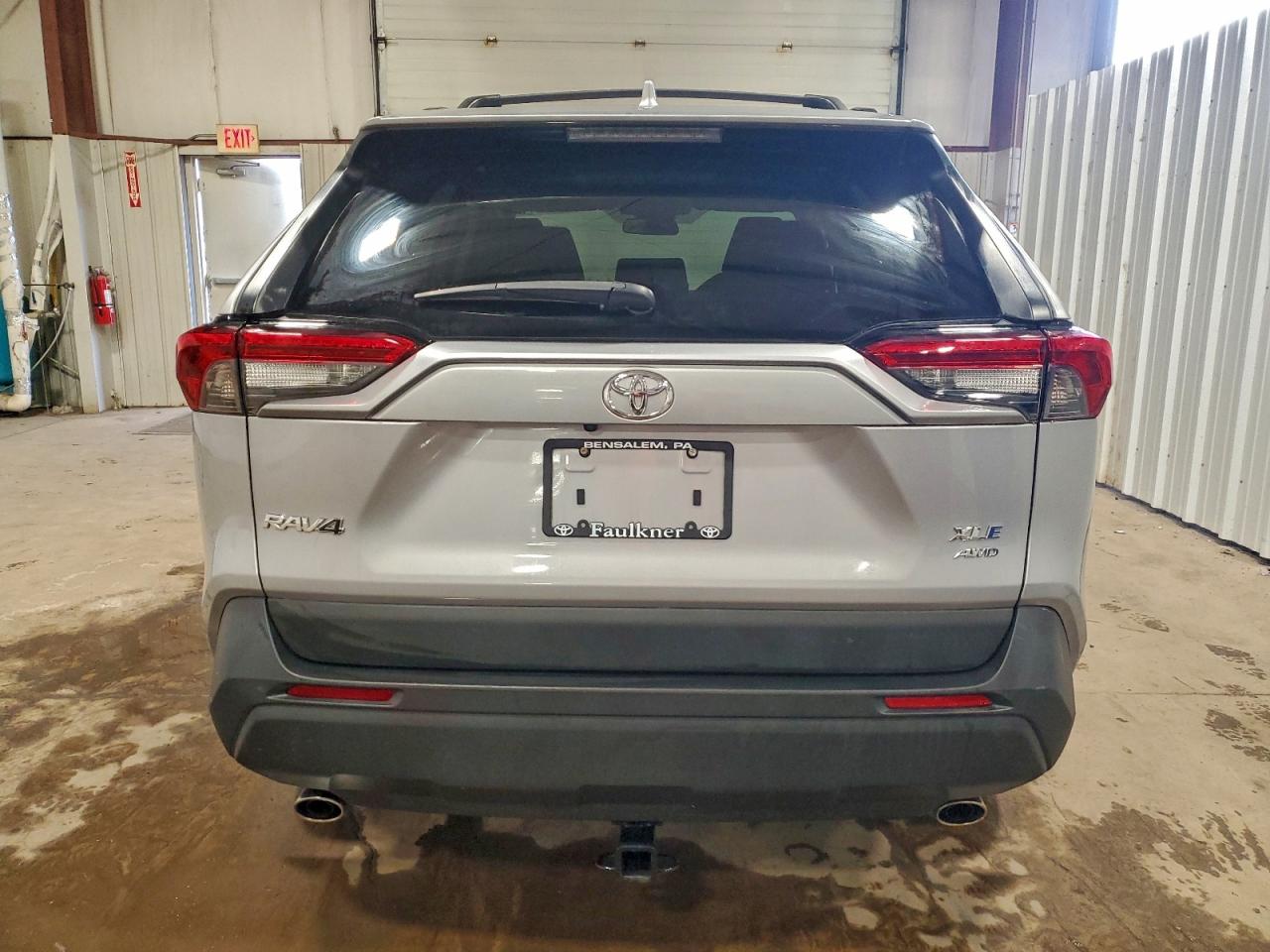 2022 TOYOTA RAV4 XLE photo 6