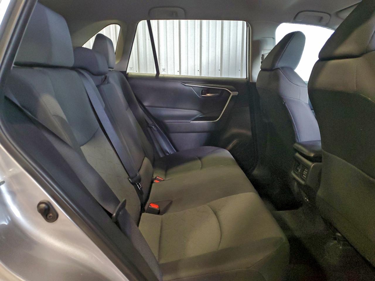 2022 TOYOTA RAV4 XLE photo 11