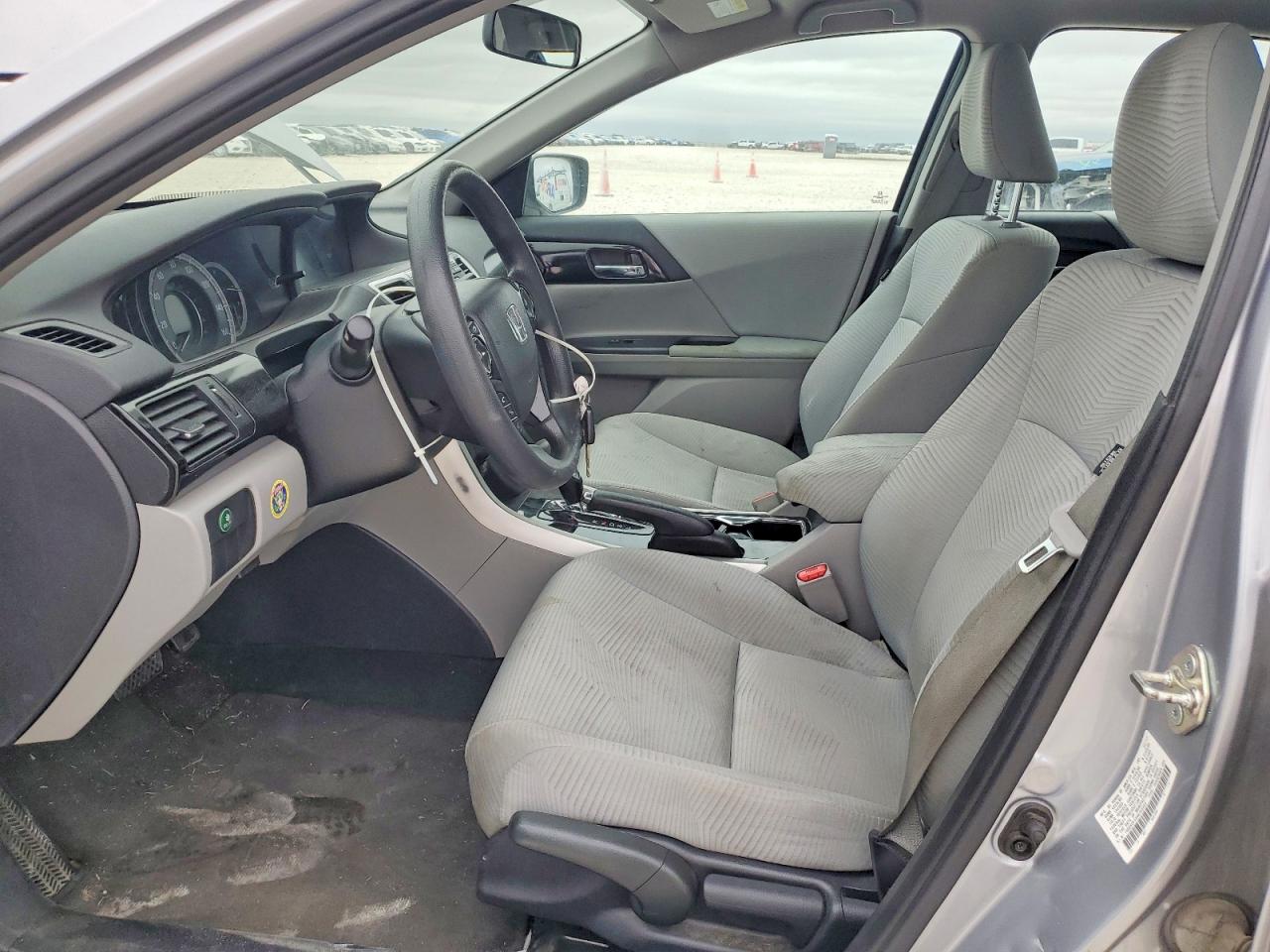 2017 HONDA ACCORD LX photo 7