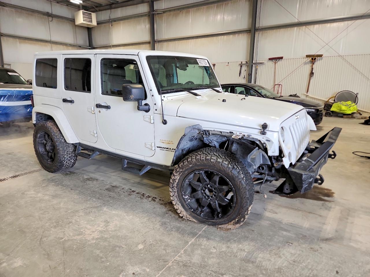 2015 JEEP WRANGLER UNLIMITED SAHARA photo 4