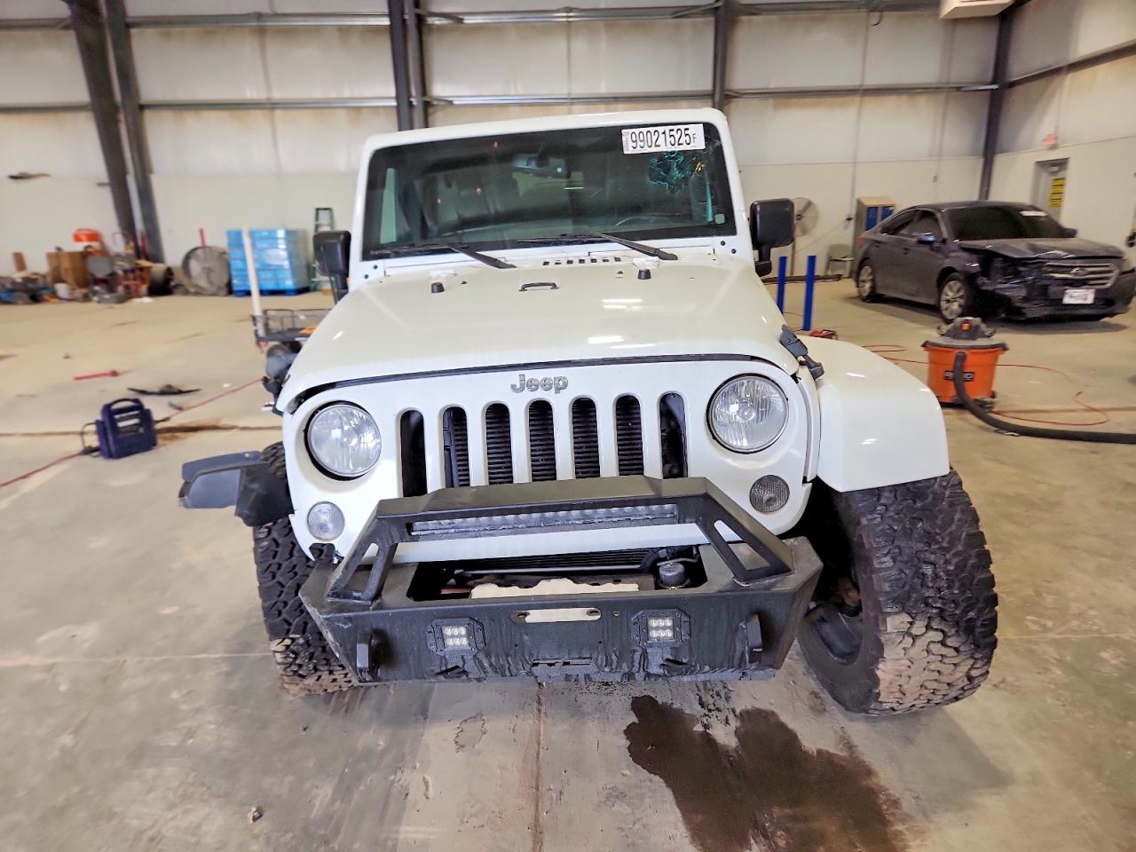 2015 JEEP WRANGLER UNLIMITED SAHARA photo 5