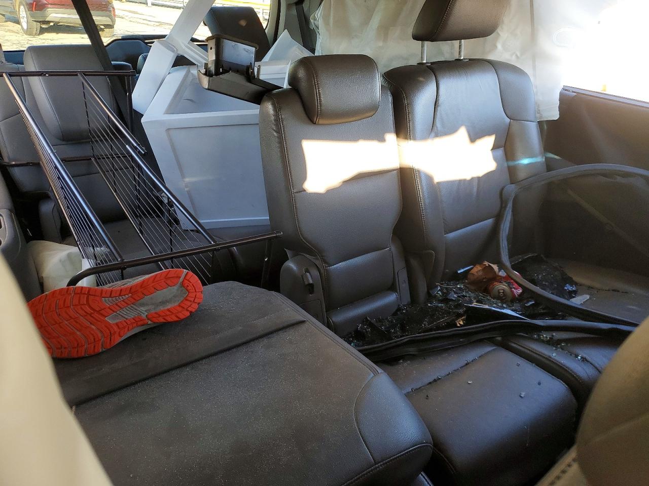 2013 HONDA ODYSSEY TOURING photo 11