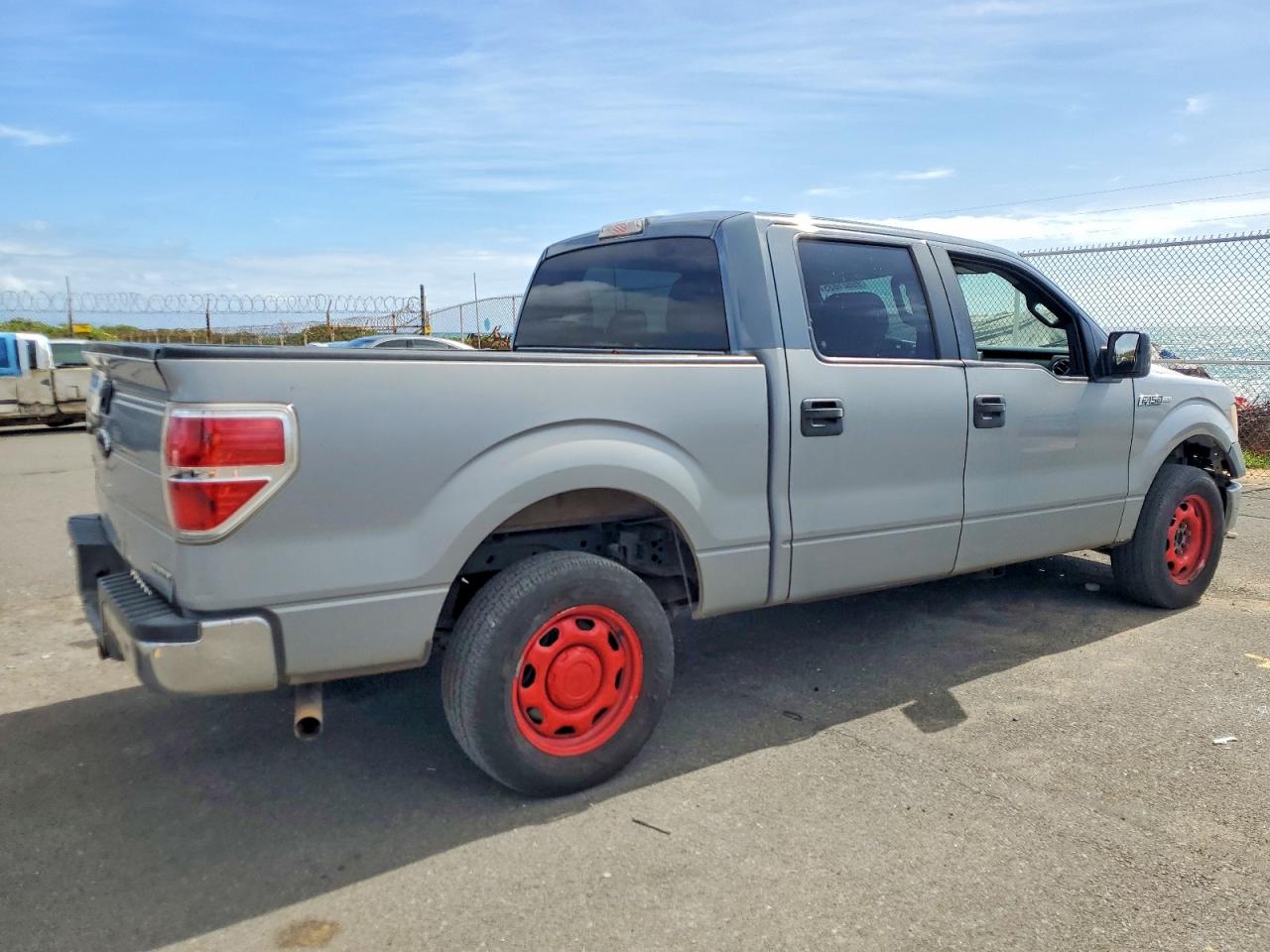 2014 FORD F150 SUPERCREW photo 3