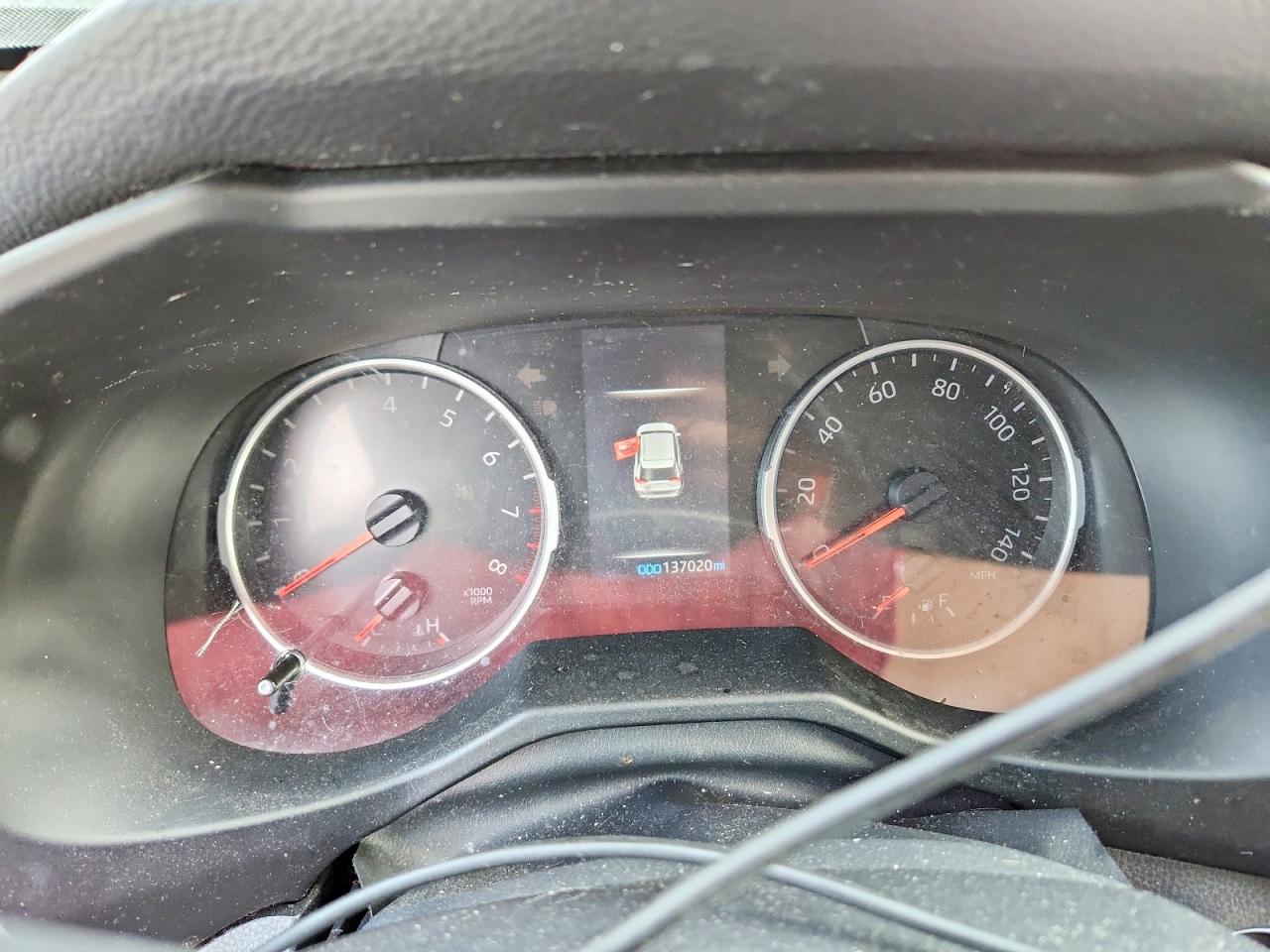 2021 TOYOTA RAV4 XLE photo 17