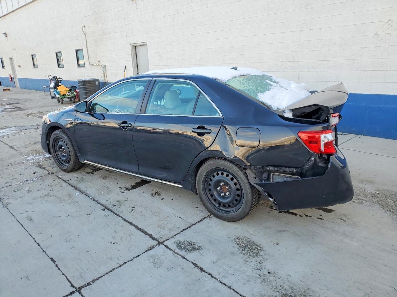 2012 TOYOTA CAMRY HYBRID photo 2