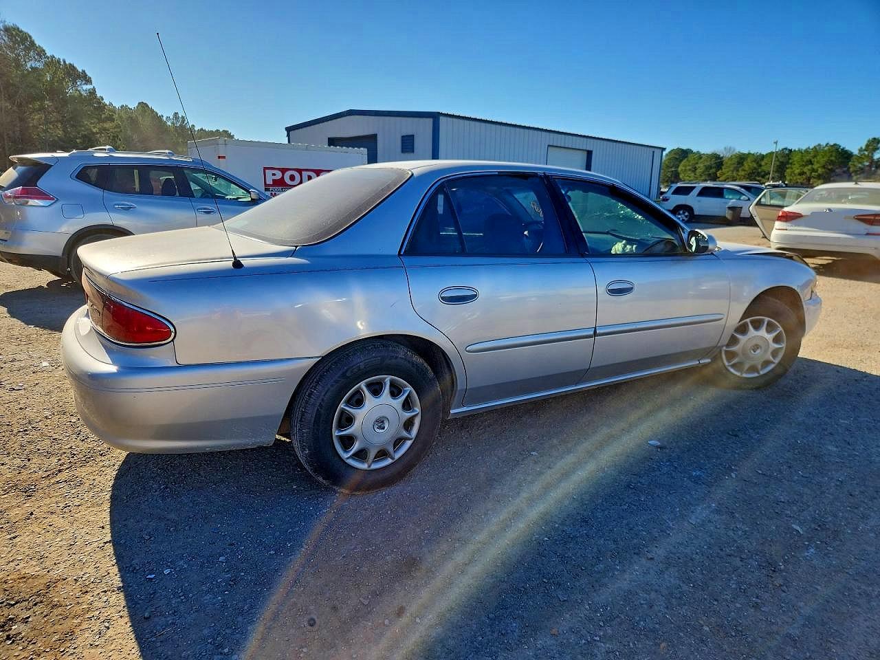 2005 BUICK CENTURY CUSTOM photo 3