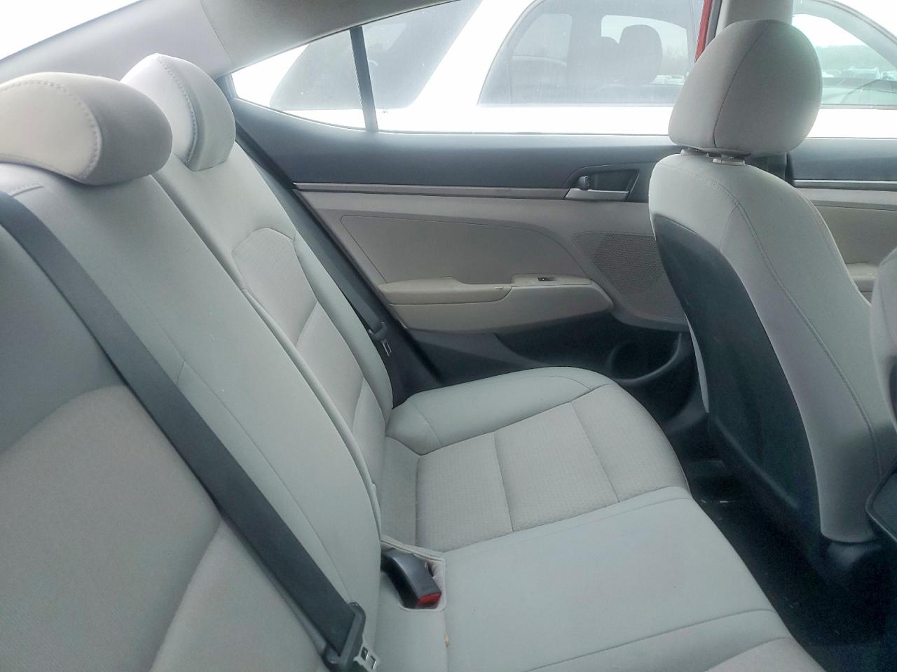 2017 HYUNDAI ELANTRA SE photo 10