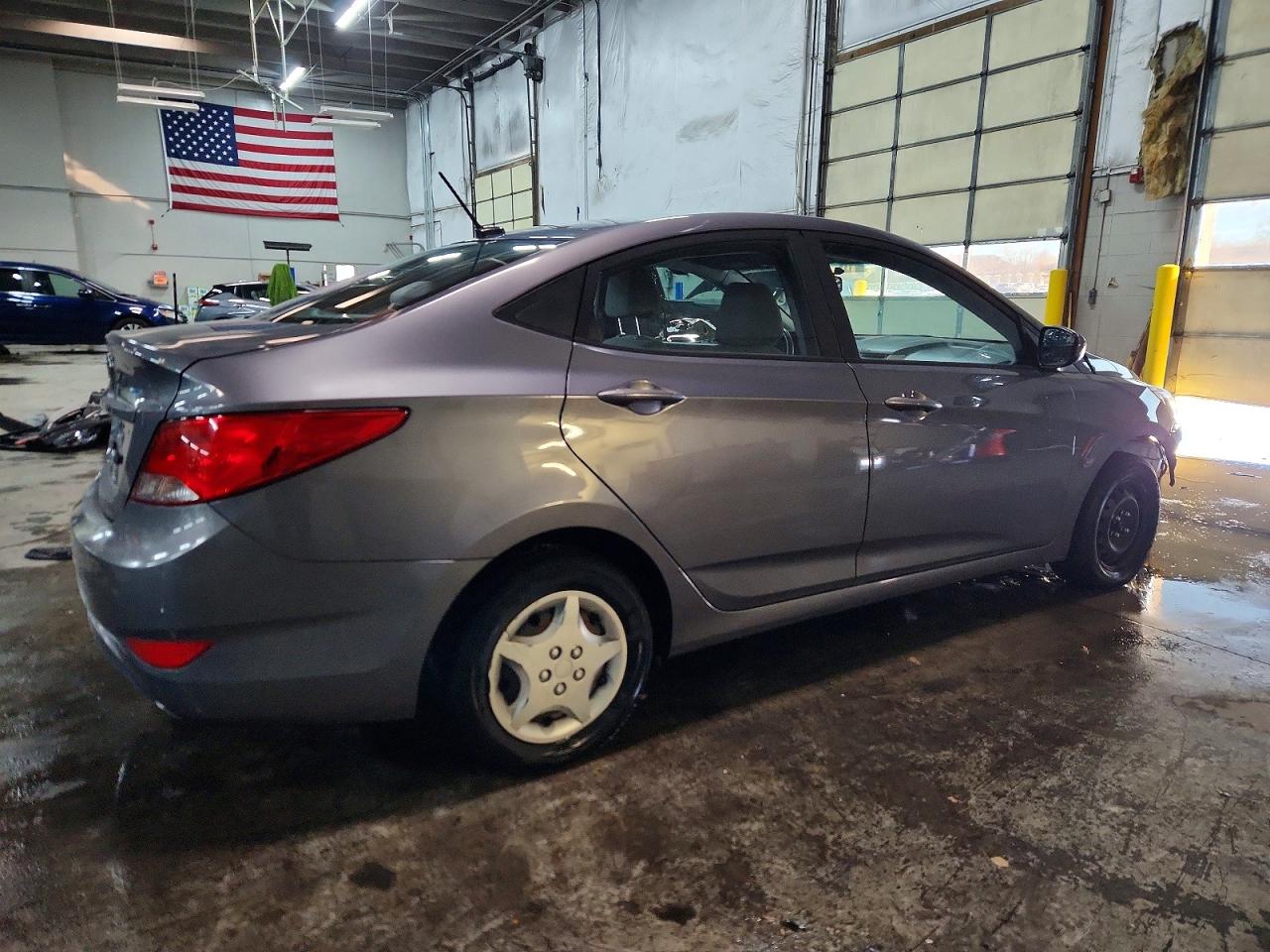 2017 HYUNDAI ACCENT SE photo 3