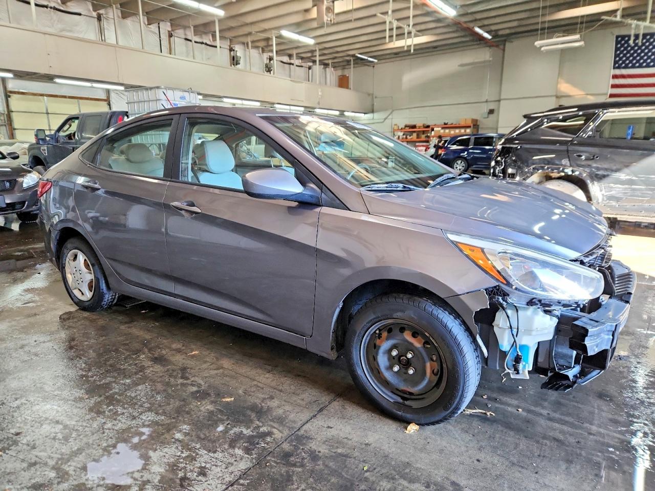 2017 HYUNDAI ACCENT SE photo 4