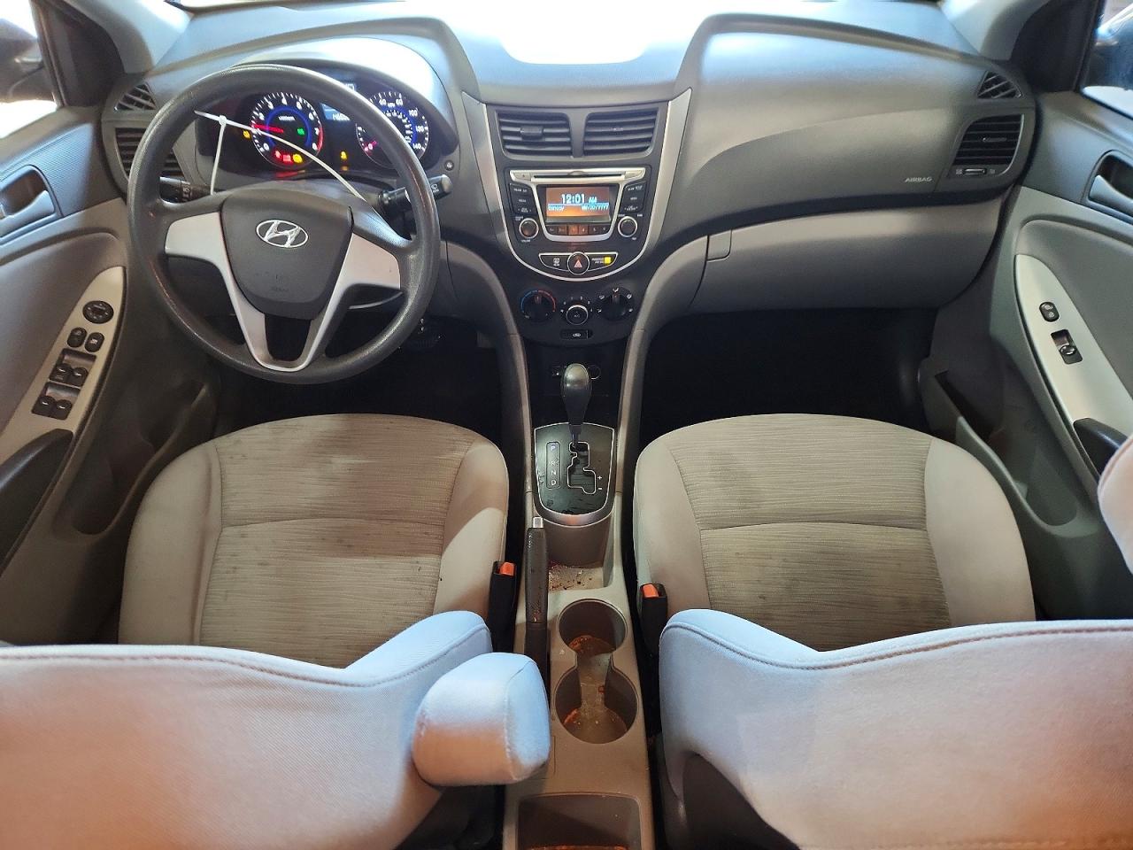 2017 HYUNDAI ACCENT SE photo 8