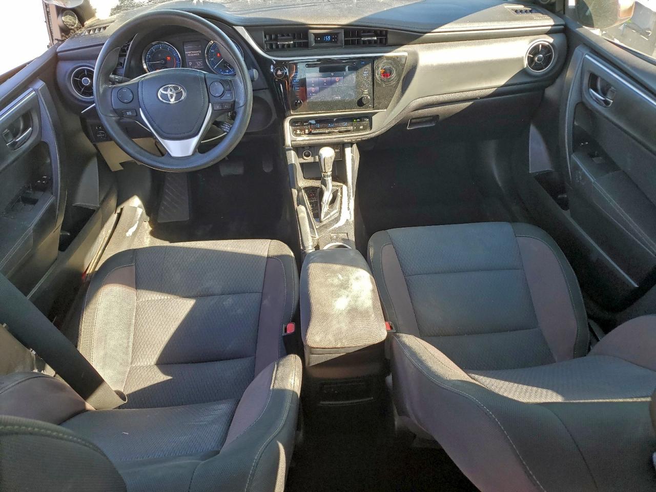 2019 TOYOTA COROLLA L photo 8