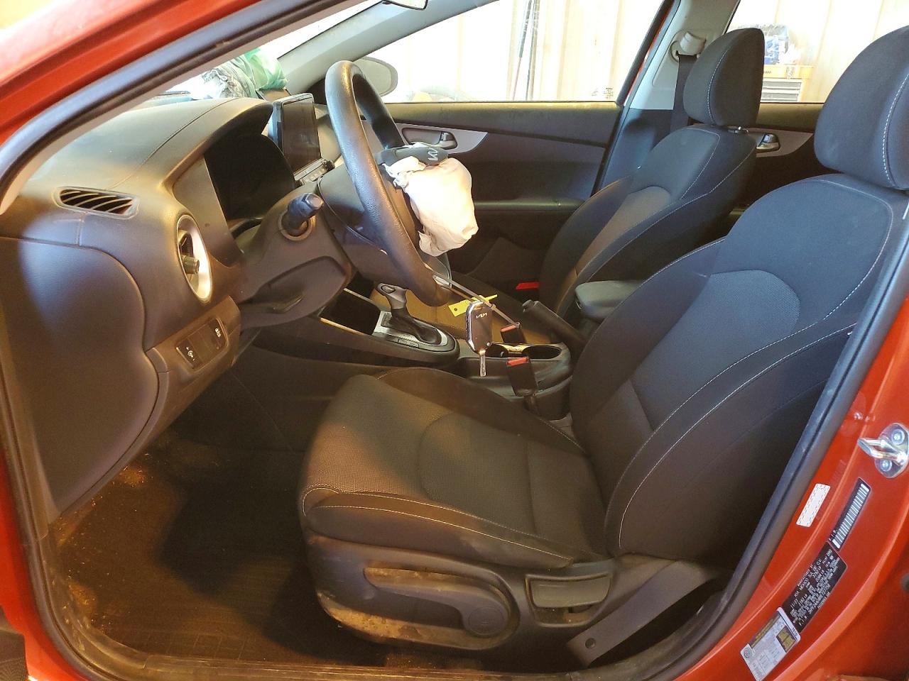 2024 KIA FORTE LX photo 7