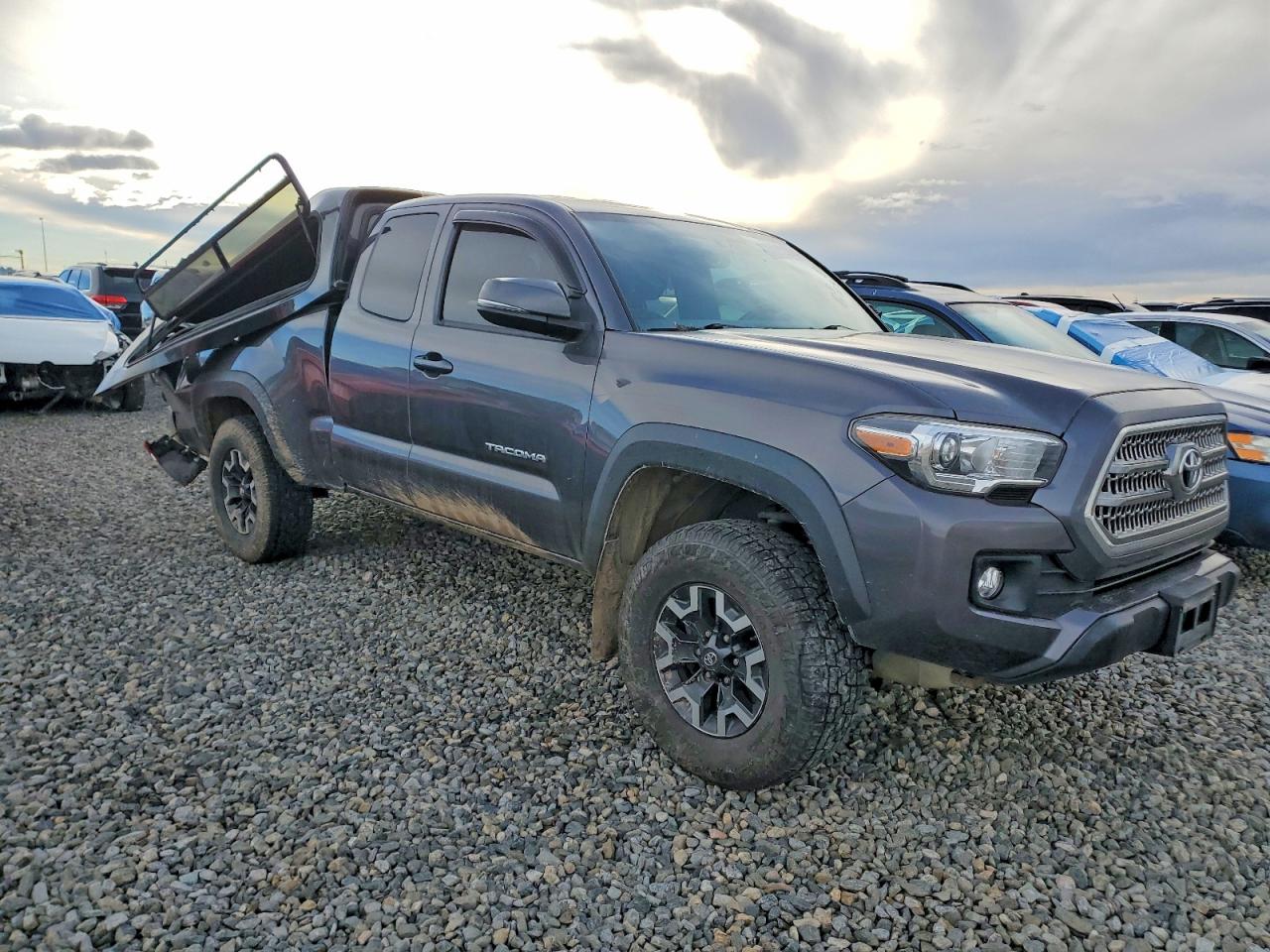 2017 TOYOTA TACOMA ACCESS CAB photo 4