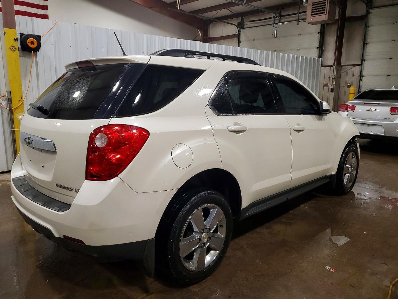 2014 CHEVROLET EQUINOX LT photo 3