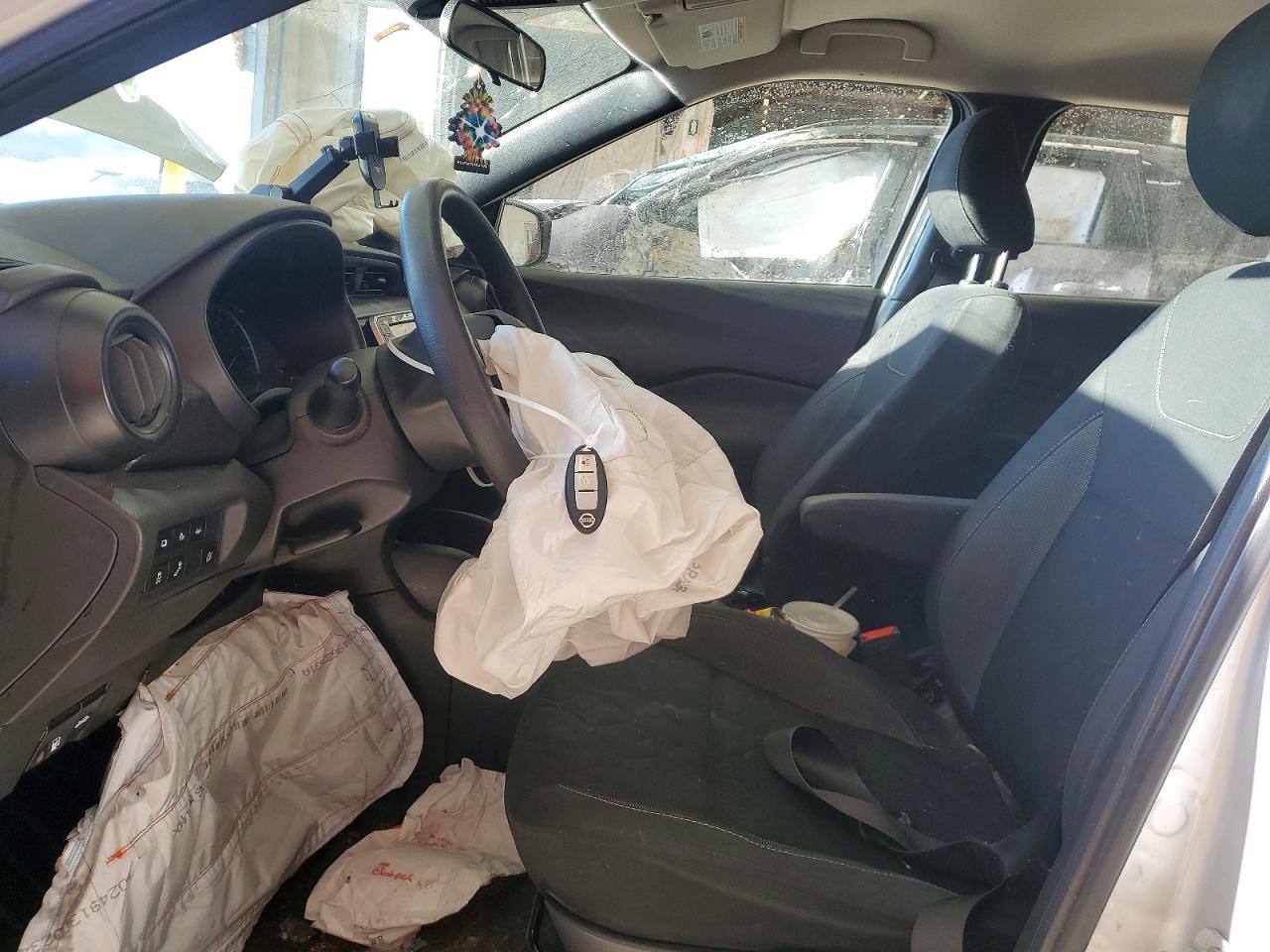 2020 NISSAN KICKS S photo 13