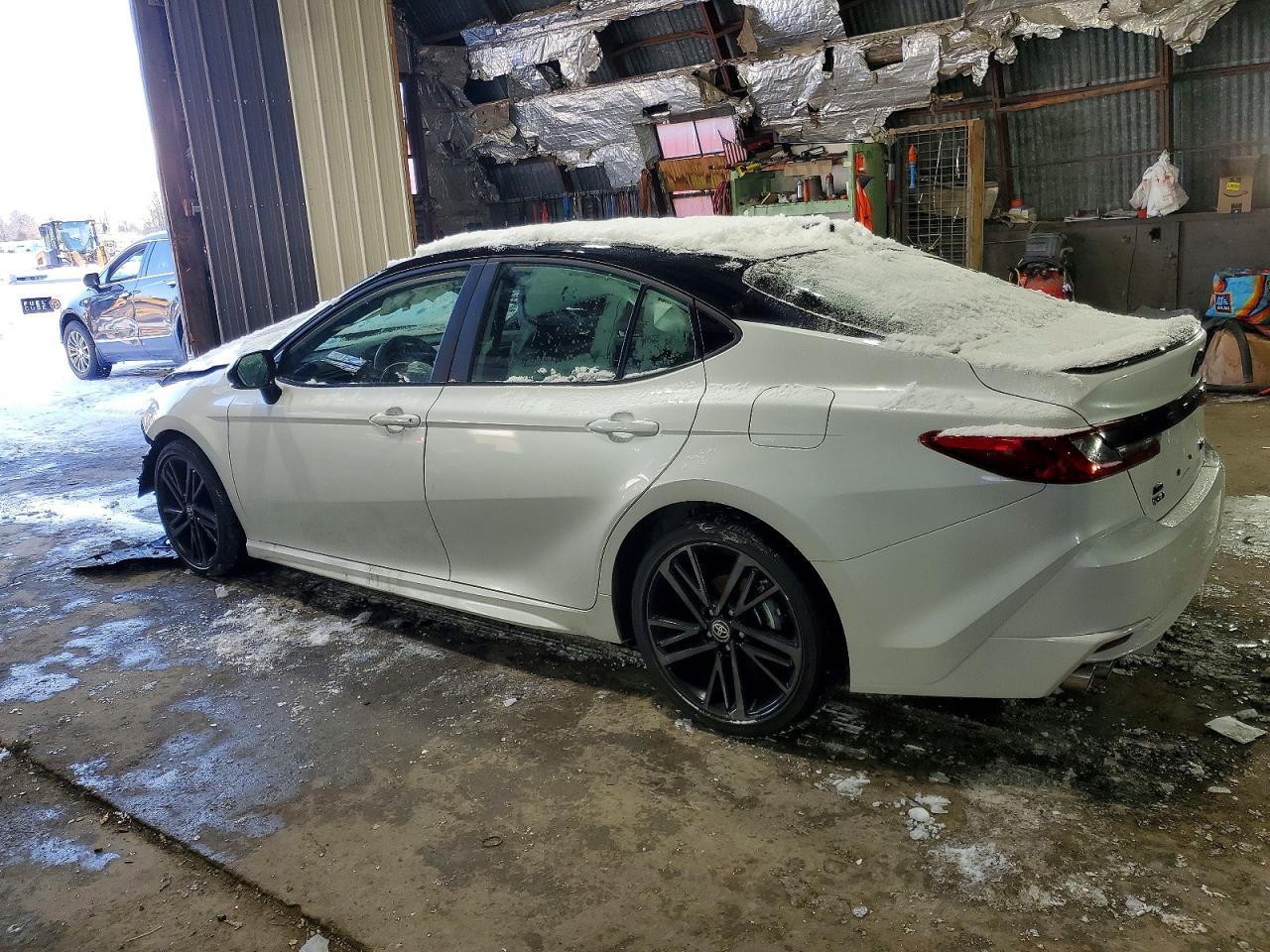 2025 TOYOTA CAMRY XSE photo 2