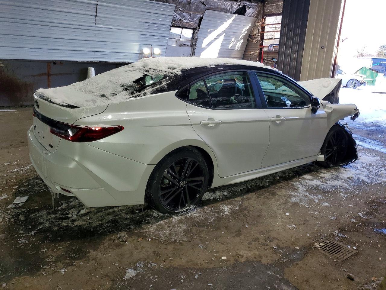 2025 TOYOTA CAMRY XSE photo 3