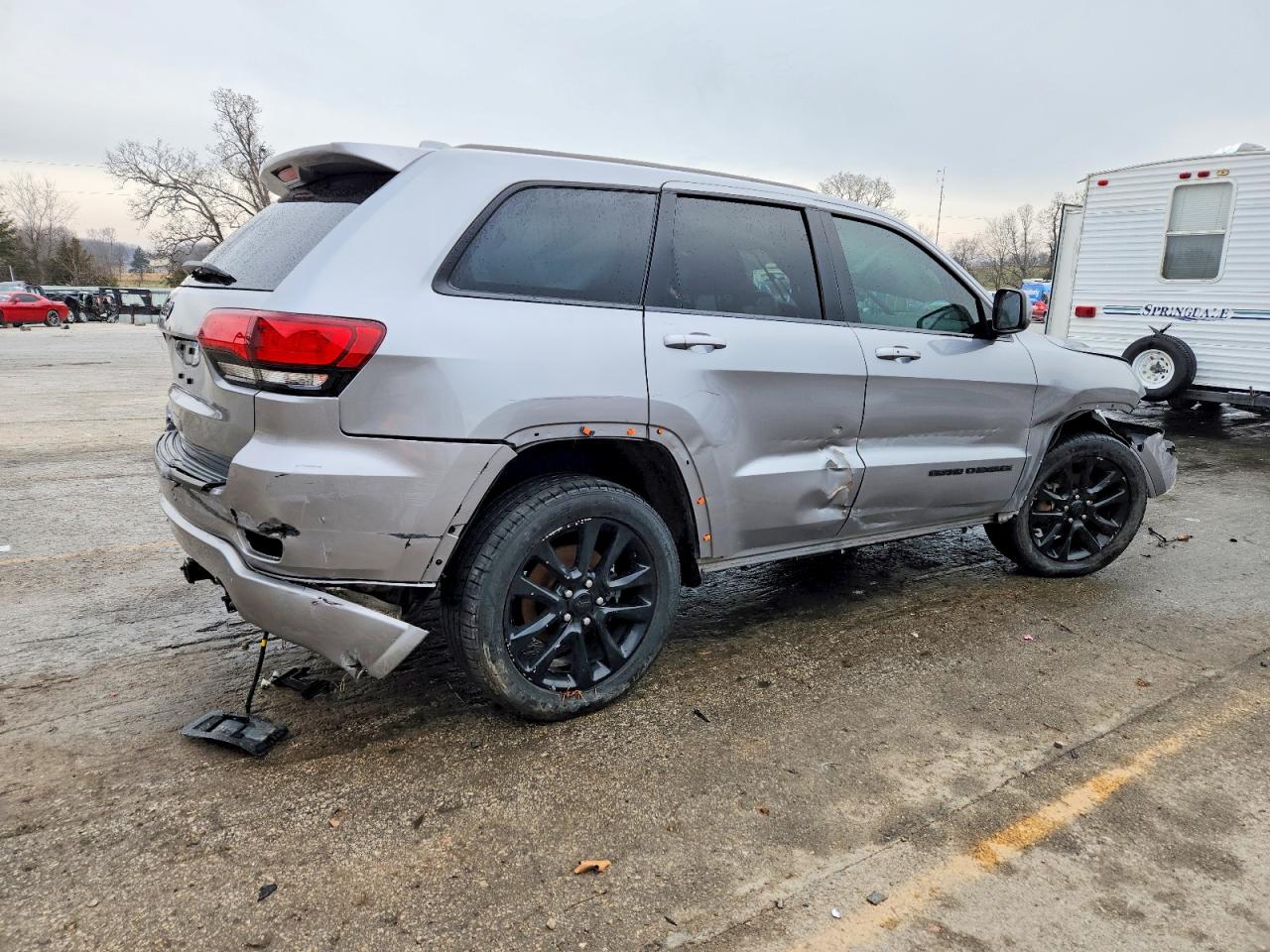 2019 JEEP GRAND CHEROKEE LAREDO photo 3