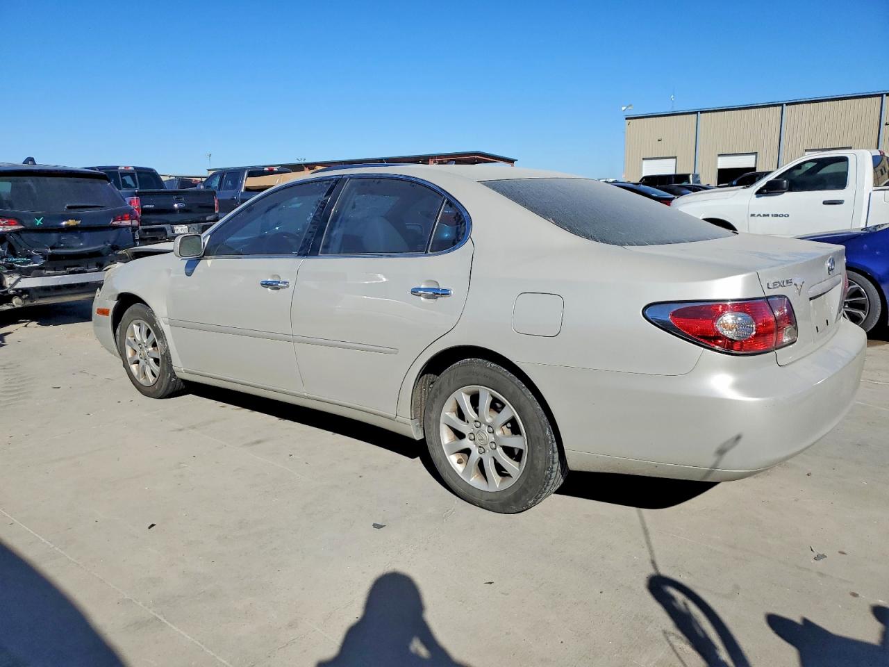 2003 LEXUS ES 300 photo 3