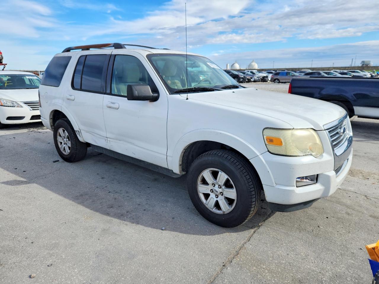 2009 FORD EXPLORER XLT photo 4