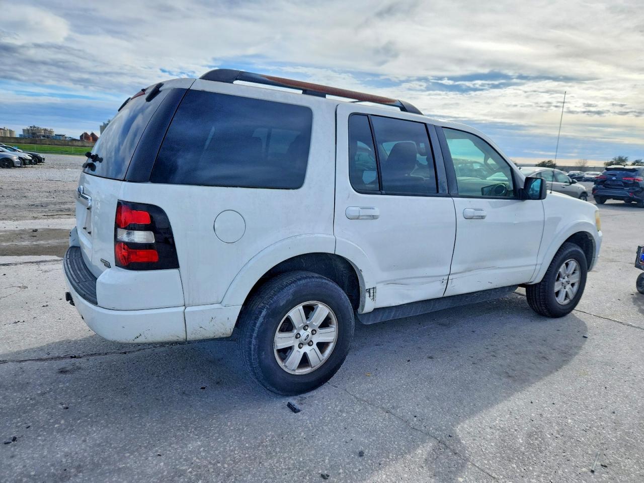 2009 FORD EXPLORER XLT photo 3