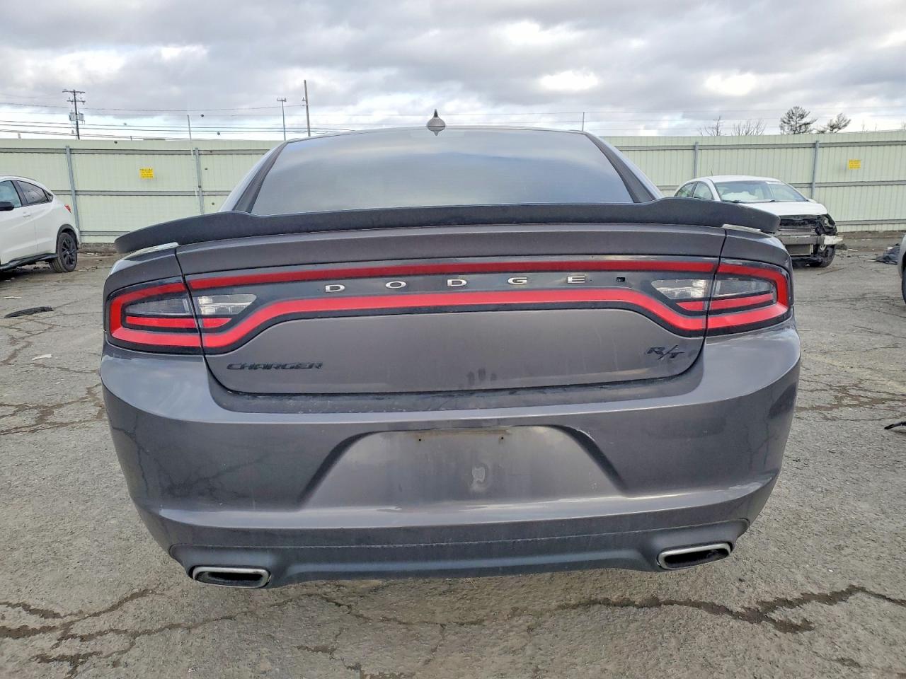 2017 DODGE CHARGER R/T photo 11