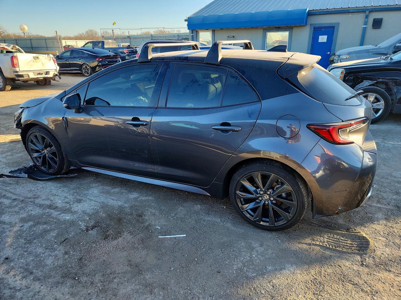 2025 TOYOTA COROLLA XSE photo 3
