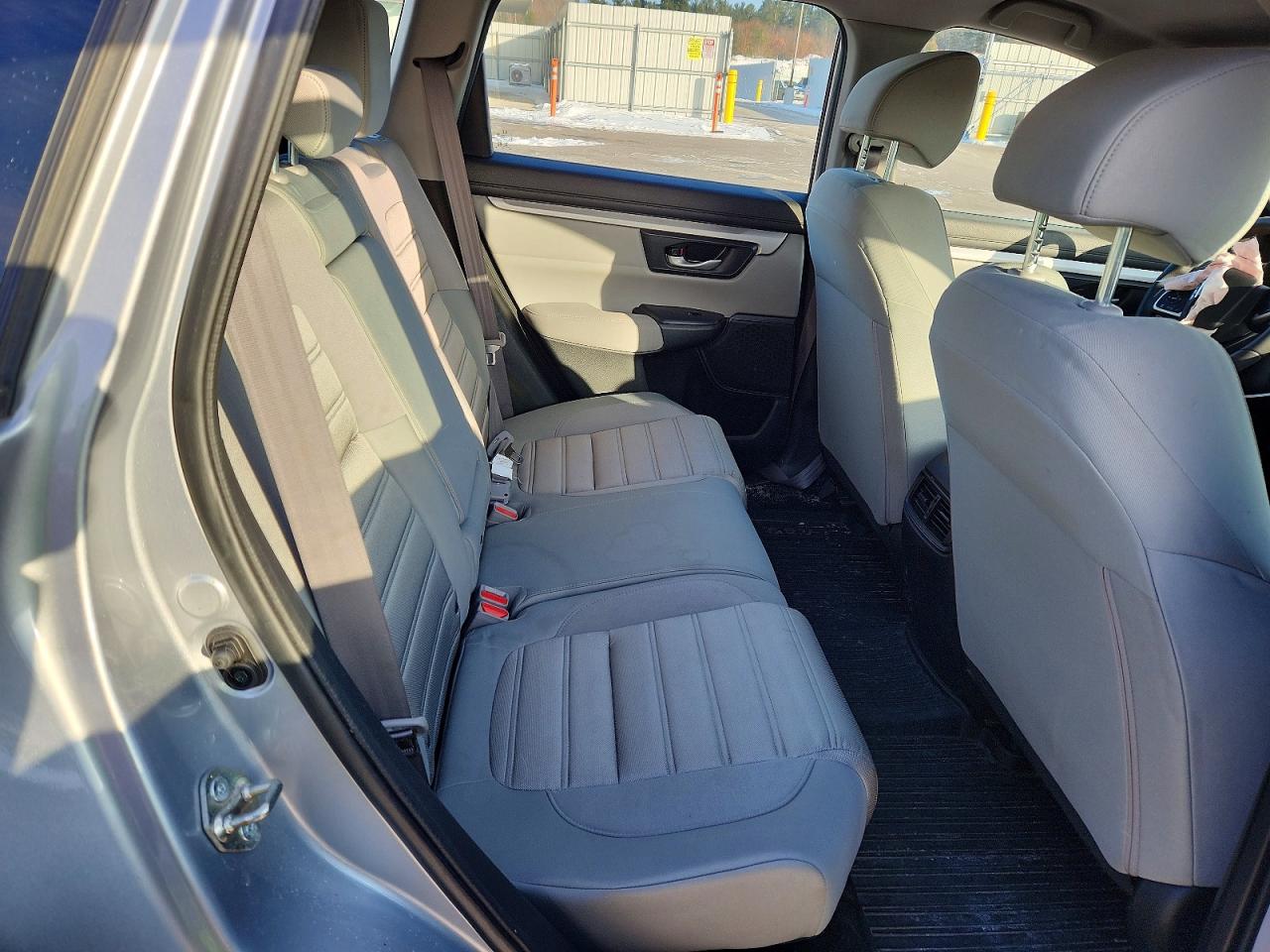 2018 HONDA CR-V LX photo 19