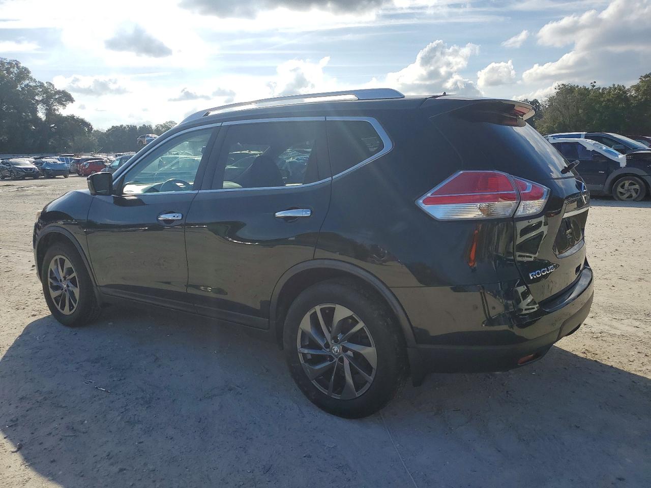 2016 NISSAN ROGUE S photo 2