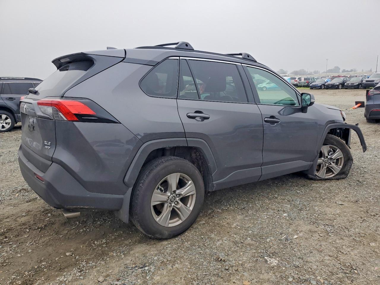 2025 TOYOTA RAV4 XLE photo 3