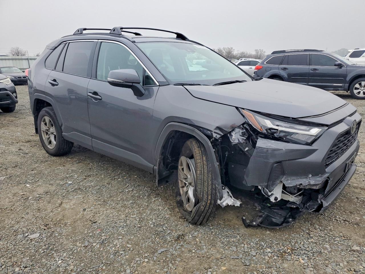 2025 TOYOTA RAV4 XLE photo 4