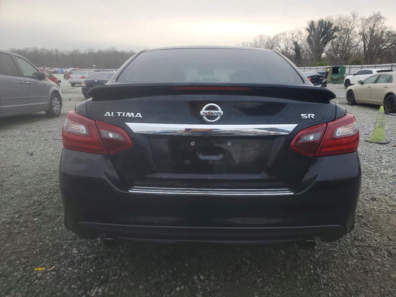 2017 NISSAN ALTIMA 2.5 SR photo 6