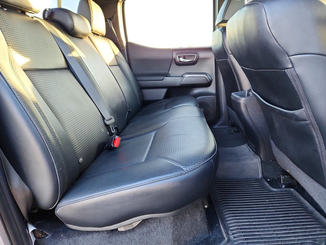 2019 TOYOTA TACOMA DOUBLE CAB photo 10