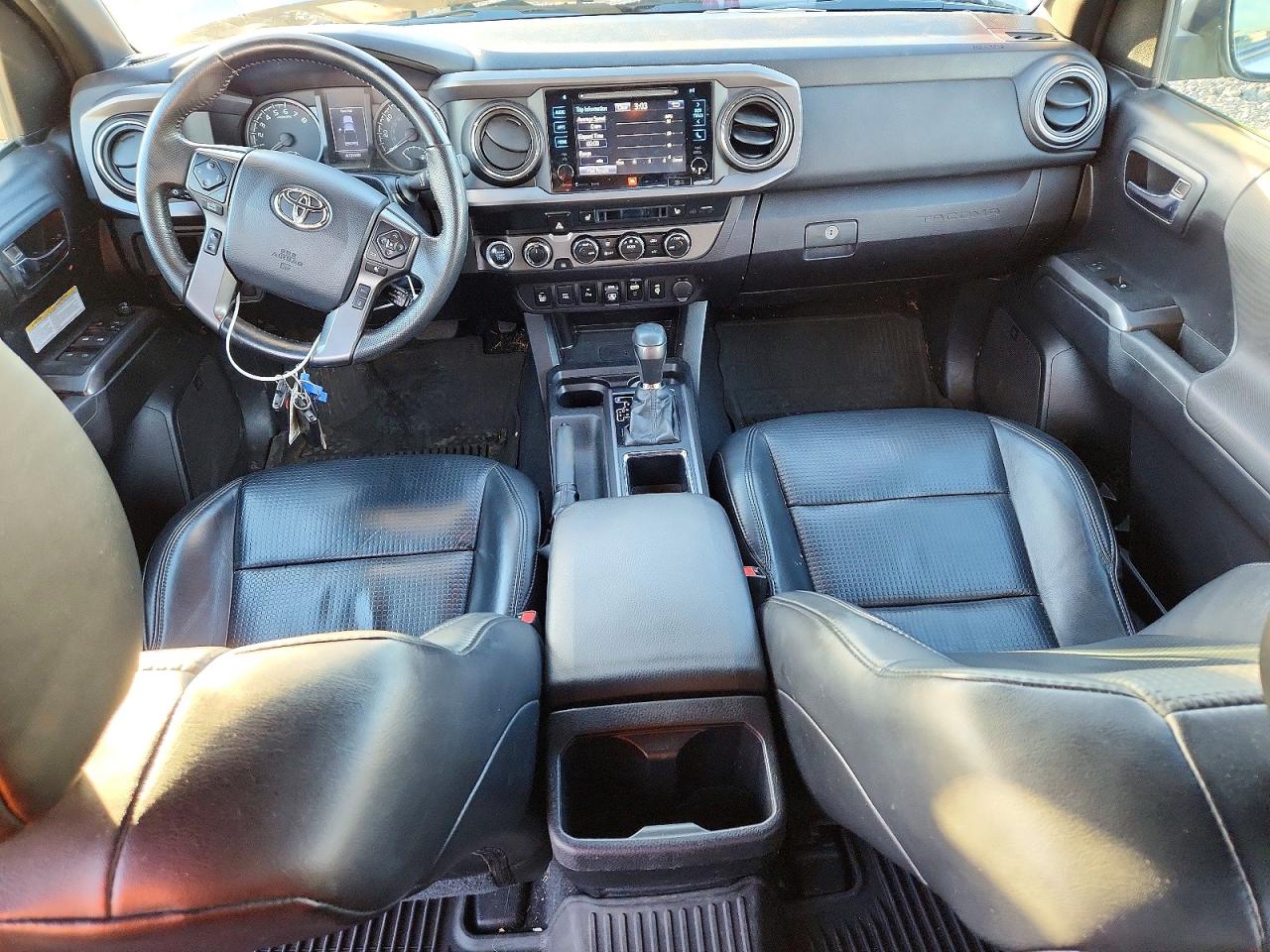 2019 TOYOTA TACOMA DOUBLE CAB photo 8