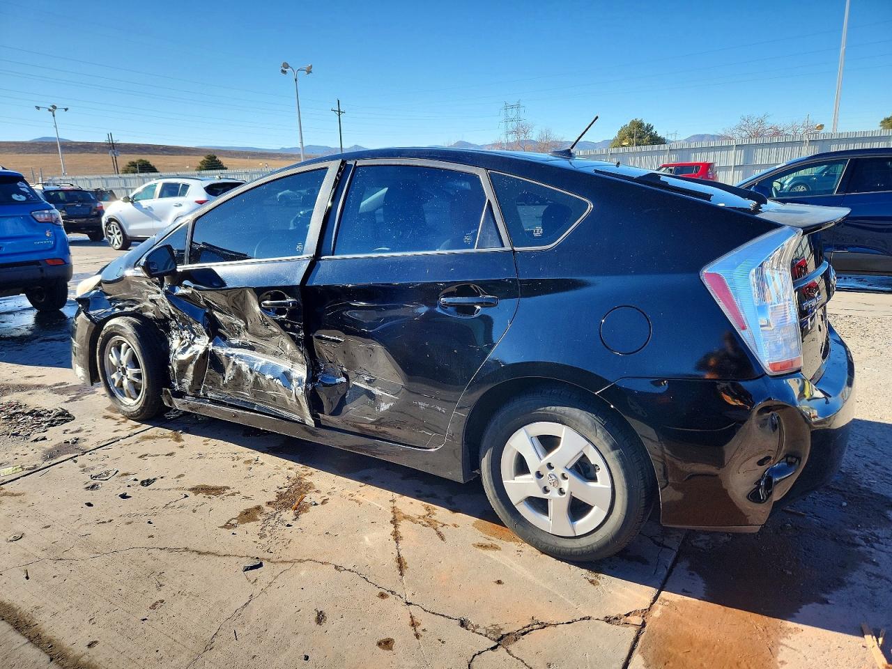 2011 TOYOTA PRIUS photo 2