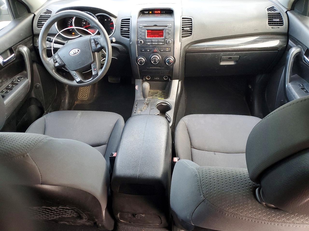 2013 KIA SORENTO LX photo 8