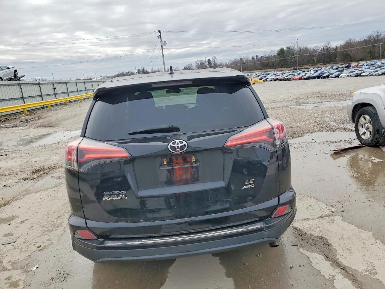 2017 TOYOTA RAV4 LE photo 11