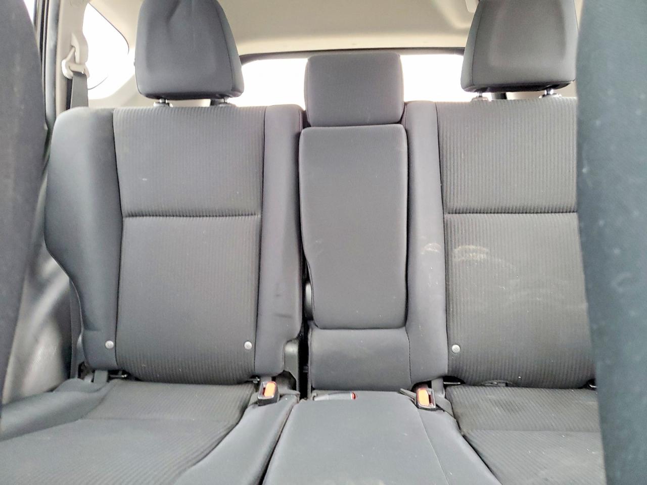 2017 TOYOTA RAV4 LE photo 19