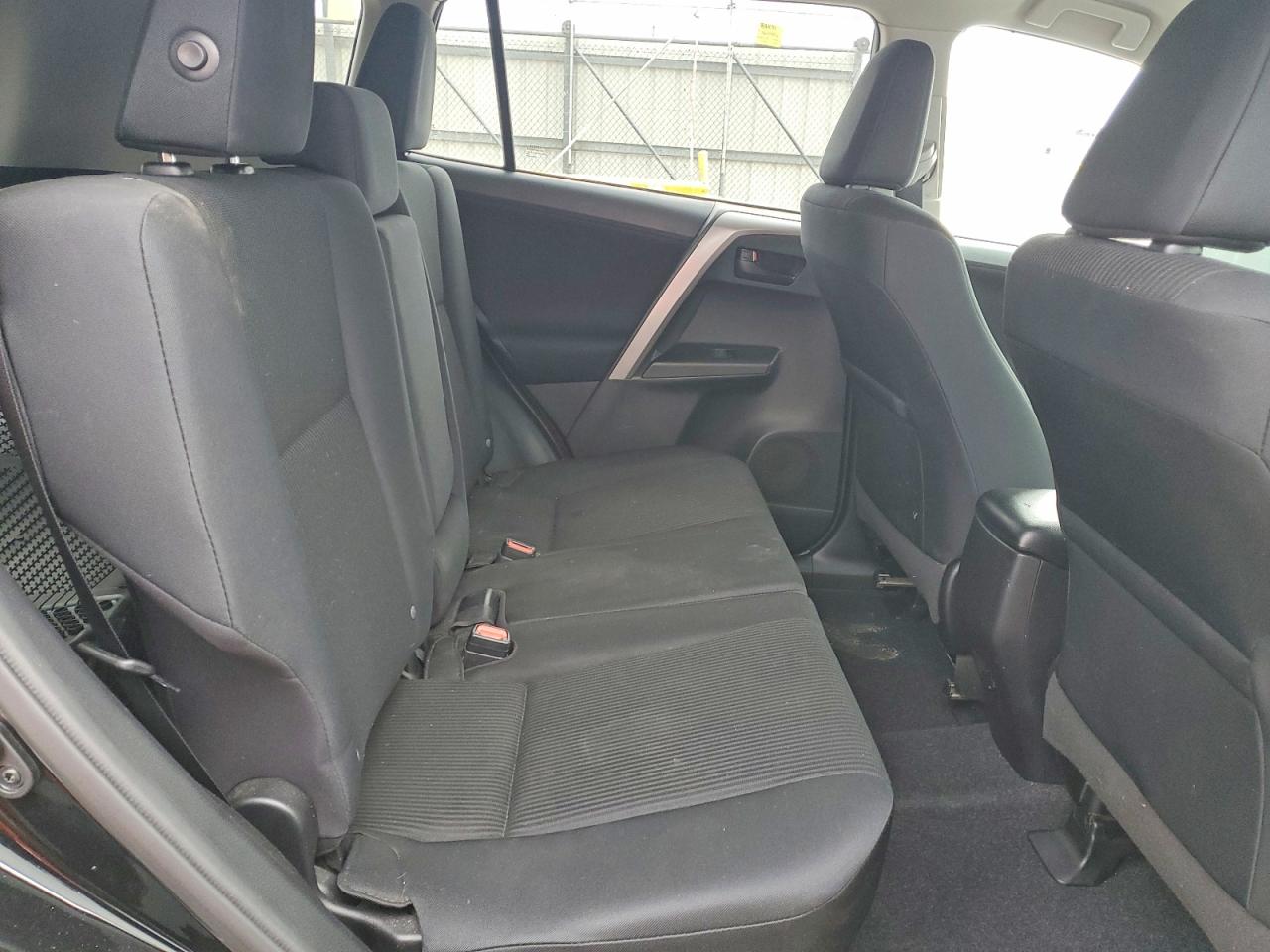 2017 TOYOTA RAV4 LE photo 21