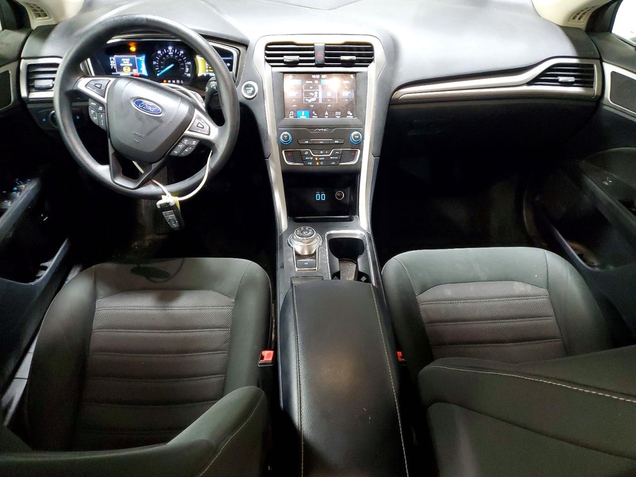 2019 FORD FUSION SE photo 8