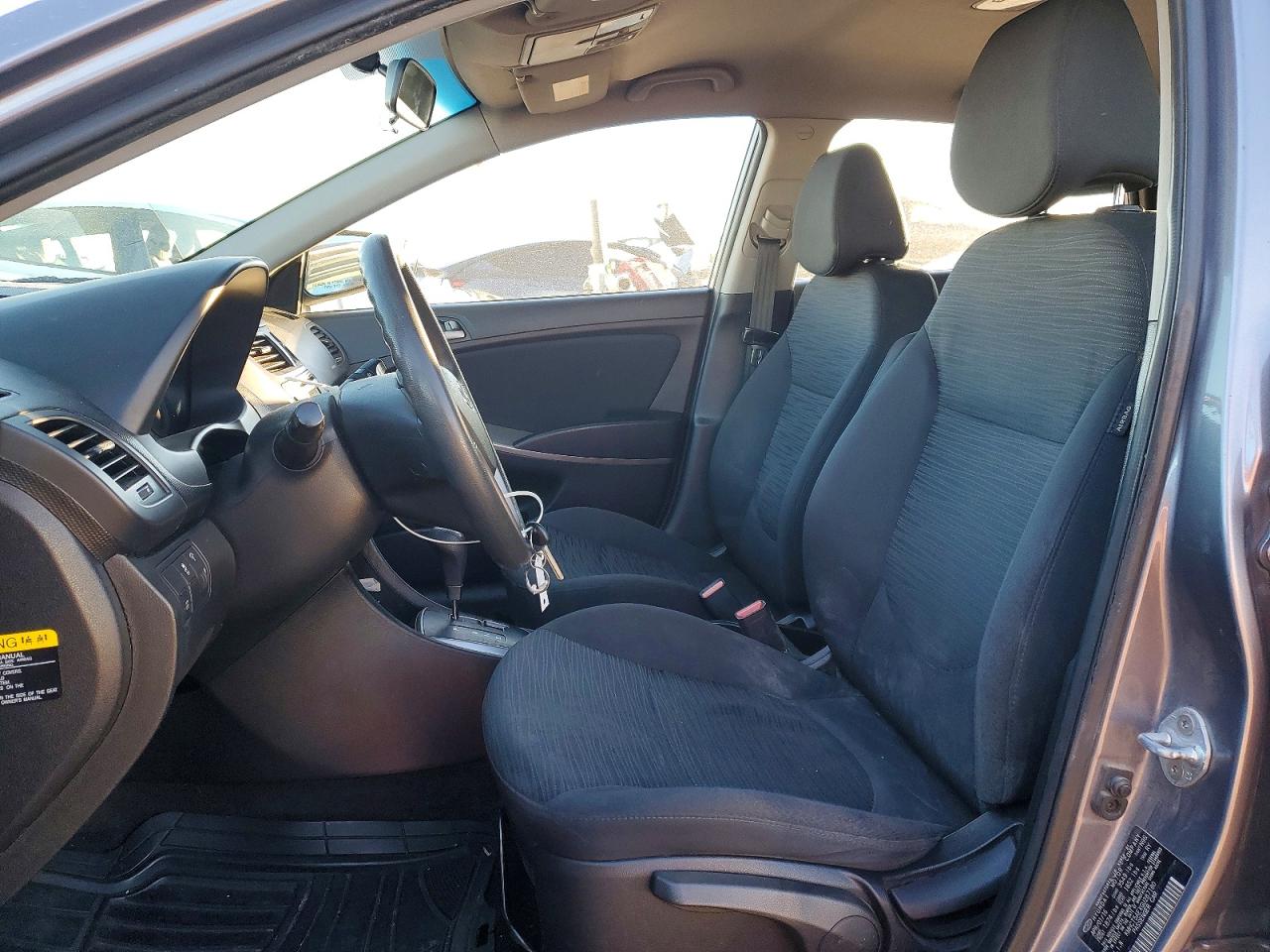 2016 HYUNDAI ACCENT SE photo 7