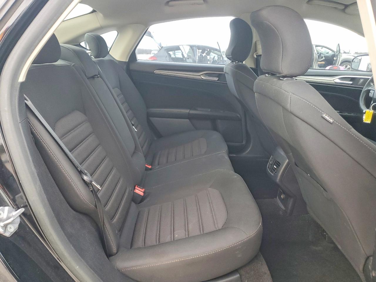 2018 FORD FUSION SE photo 19