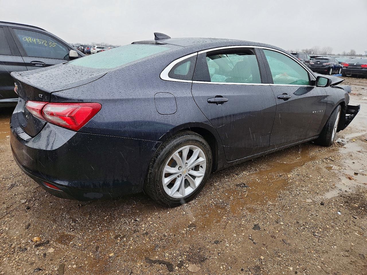 2022 CHEVROLET MALIBU LT photo 5