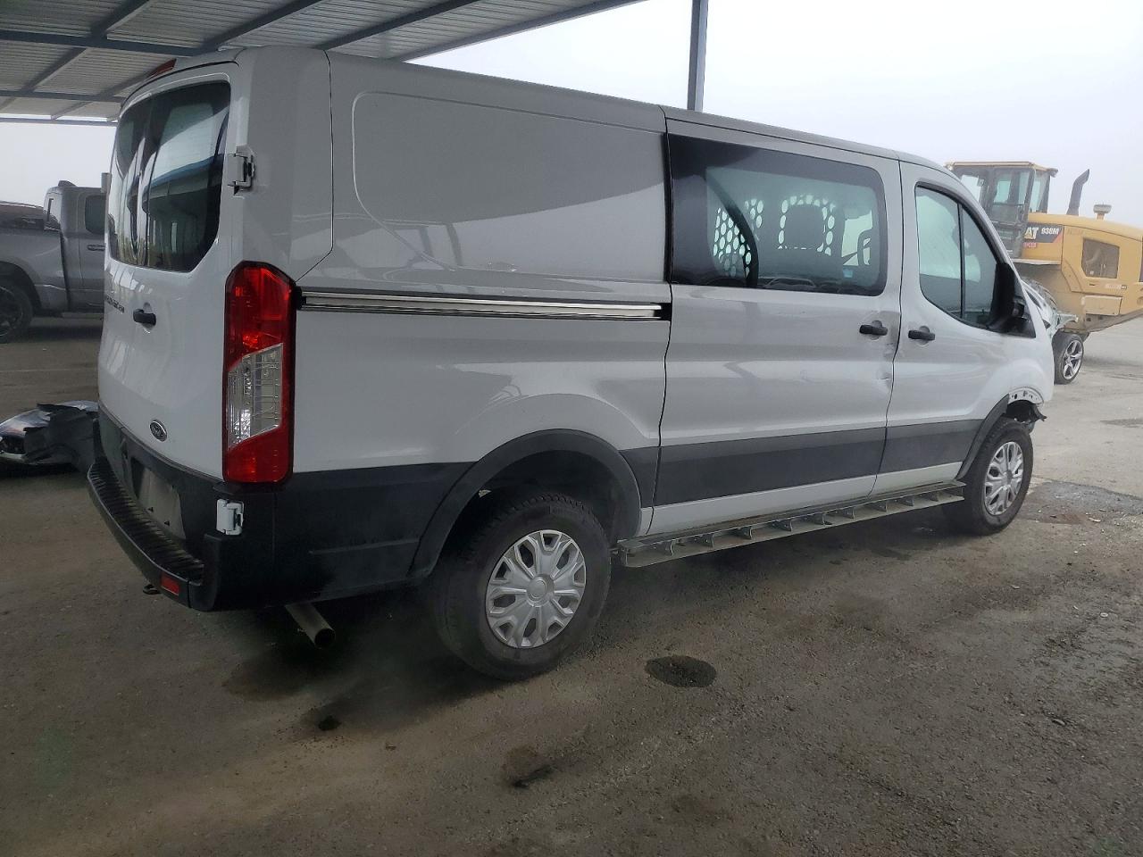 2025 FORD TRANSIT T-250 photo 3