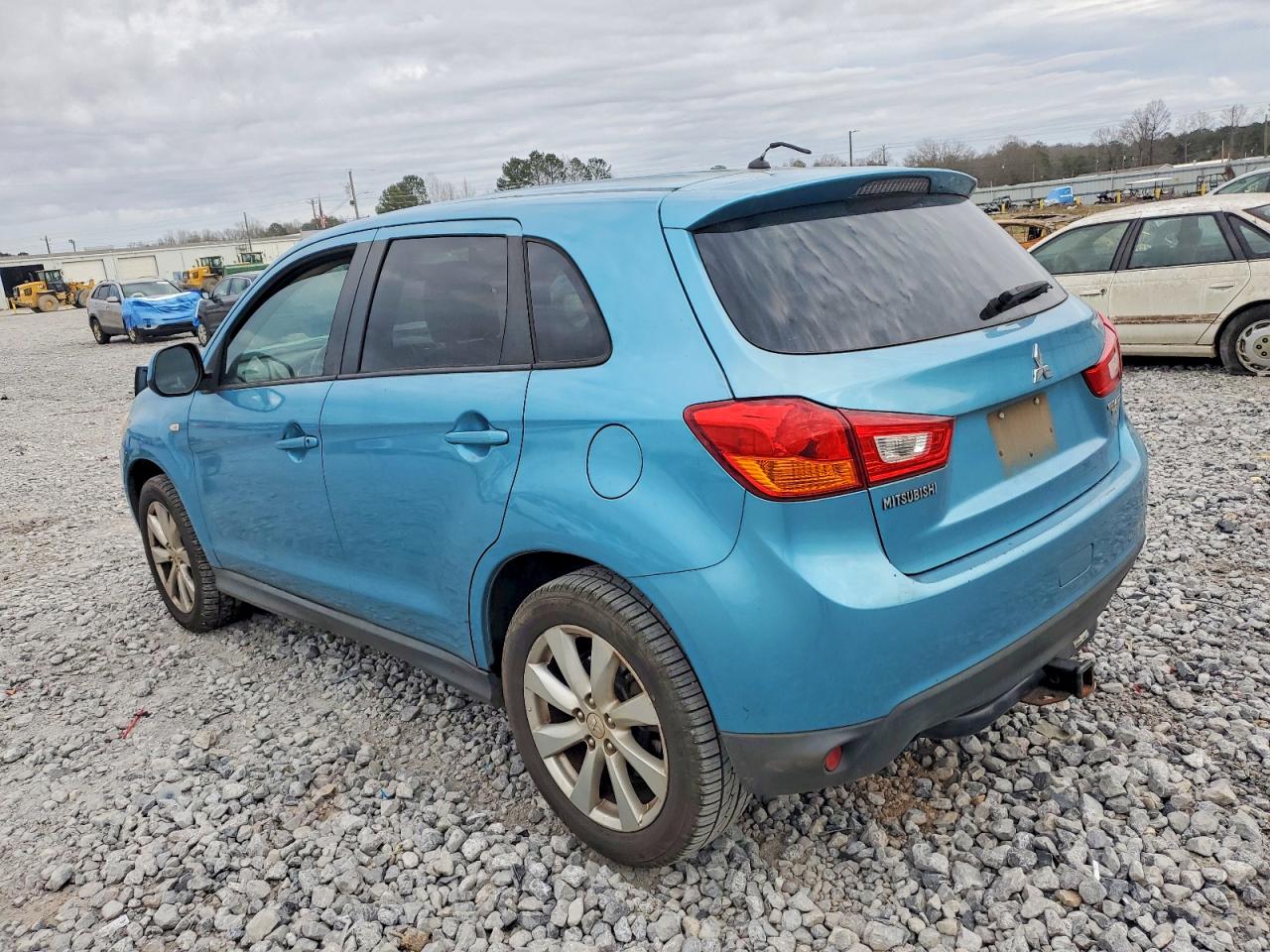 2014 MITSUBISHI OUTLANDER SPORT ES photo 2