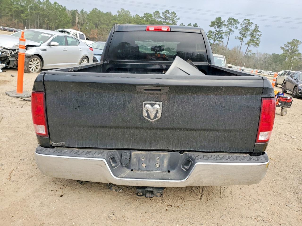 2021 RAM 1500 CLASSIC TRADESMAN photo 11