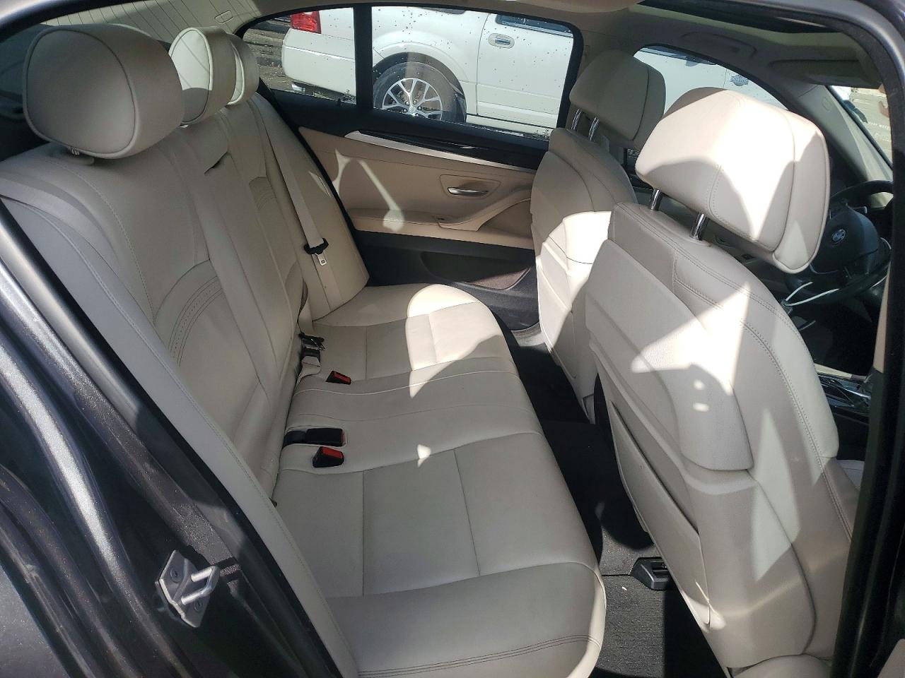 2016 BMW 535 XI photo 10
