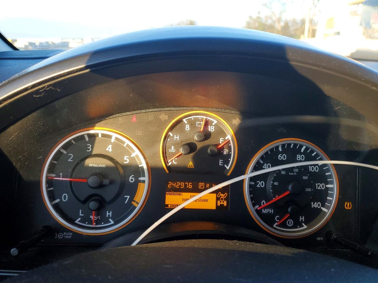 2012 NISSAN TITAN S photo 9