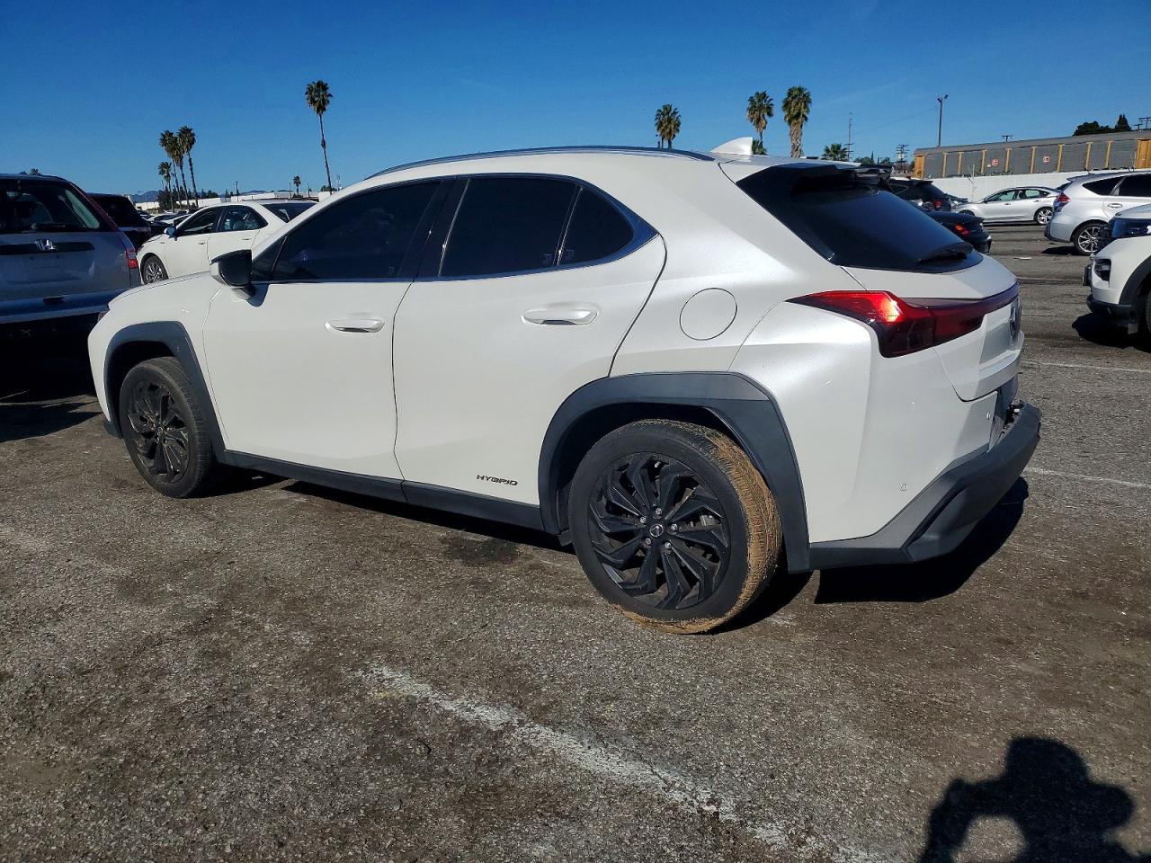 2022 LEXUS UX 250H BASE photo 2